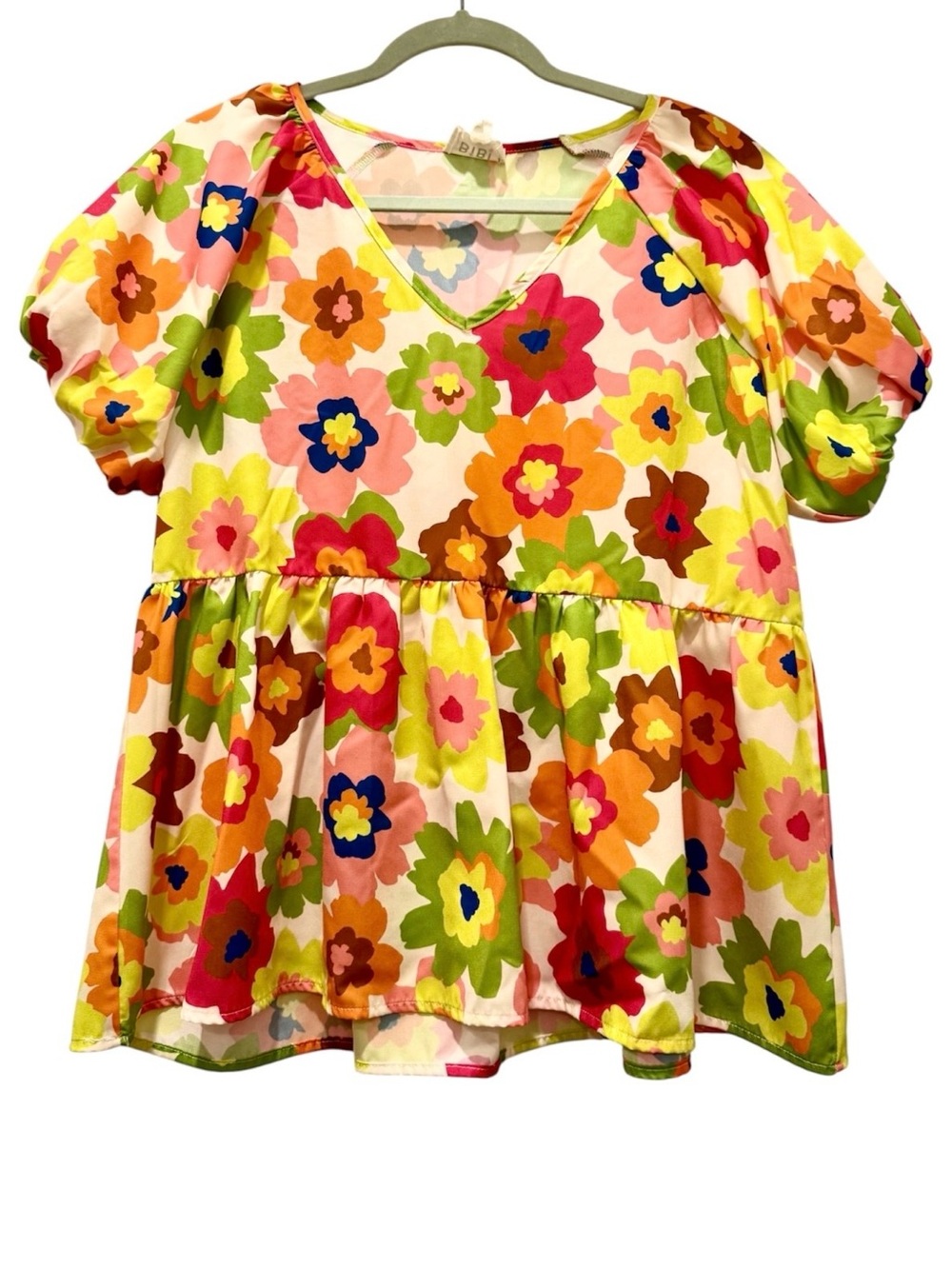BiBi- VNECK Multi Colored Floral Puff Sleeves Babydoll Blouse in Sz SMALL- EUC!